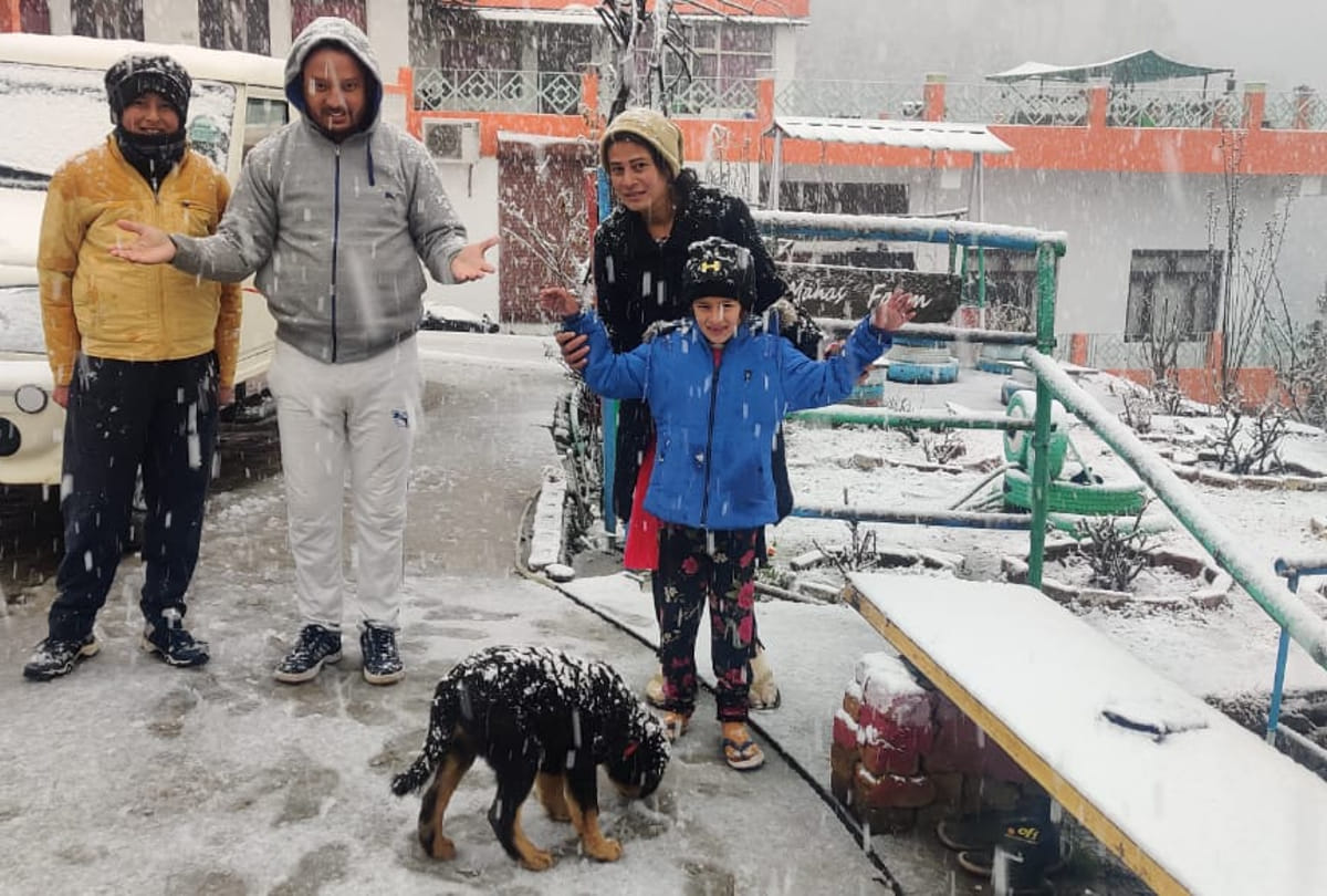 Many roads including highway closed first snowfall of year in Joshimath and Ghingharan problems increased due to rain