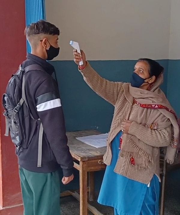 Raunak returned to schools, 39 percent students reached on the first day