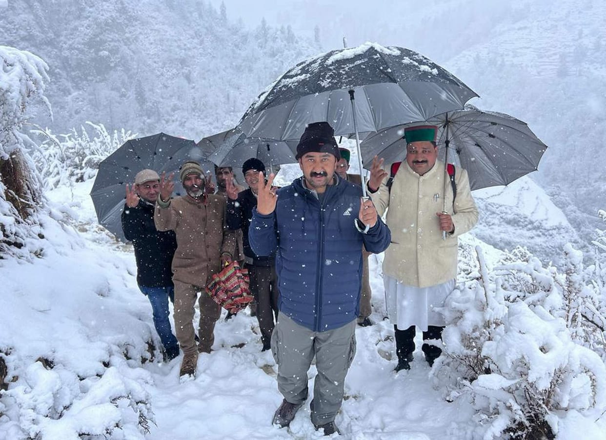 The icy cold remained ineffective on the enthusiasm of elections