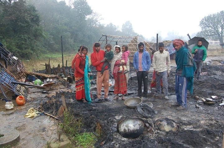 Eight shanties burnt to ashes due to fire in Karor
