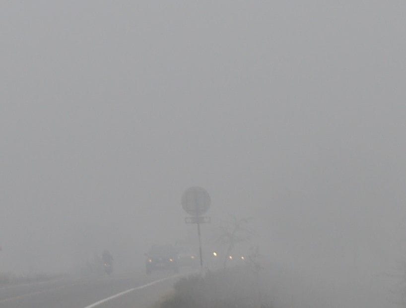 Hathras: Shadow fog in the morning, cold winds increased the melting