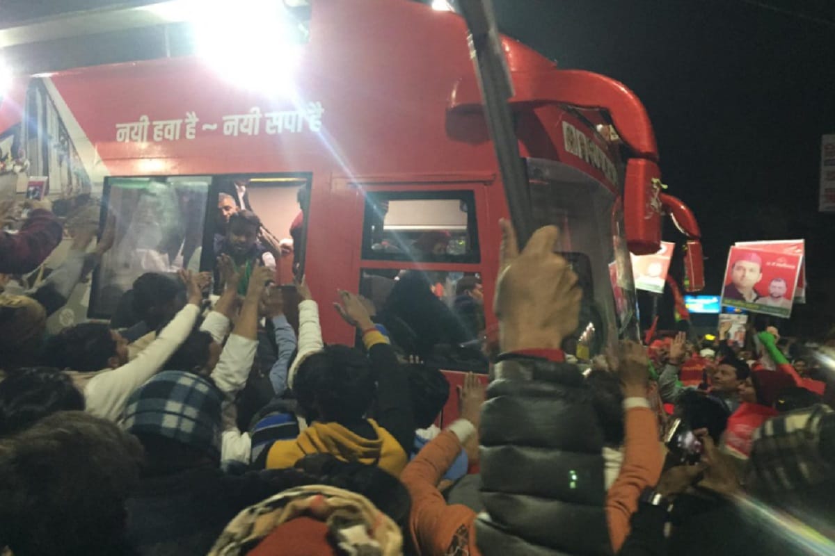 UP Election 2022: Akhilesh Yadav and Chaudhary Jayant Singh were welcomed on many places in Baghpat and see photos