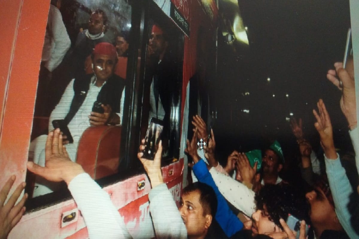 UP Election 2022: Akhilesh Yadav and Chaudhary Jayant Singh were welcomed on many places in Baghpat and see photos