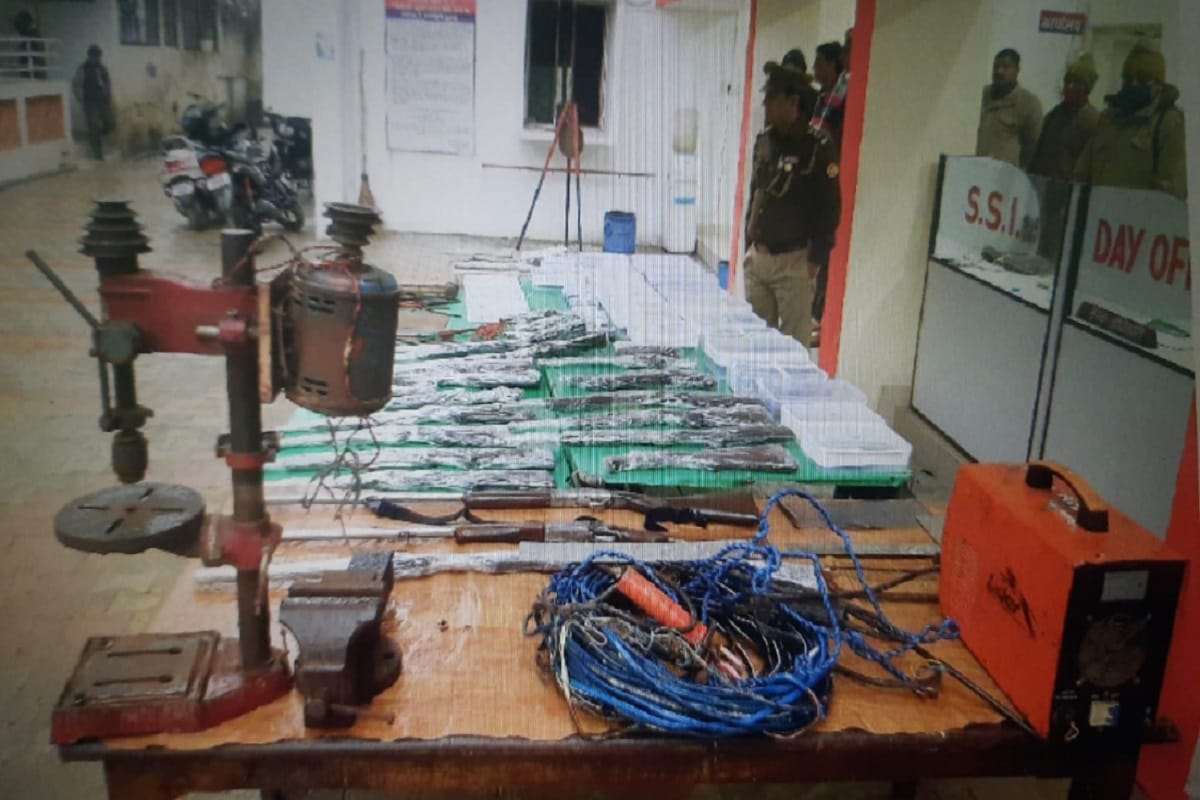 UP Election 2022: Saharanpur police busted an illegal arms factory and arrested two accused with weapons