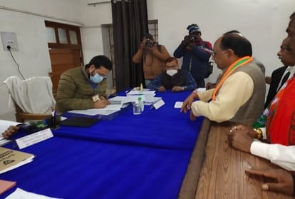Prayagraj: Yogi government's cabinet minister Siddharth Nath attacked for filing nomination