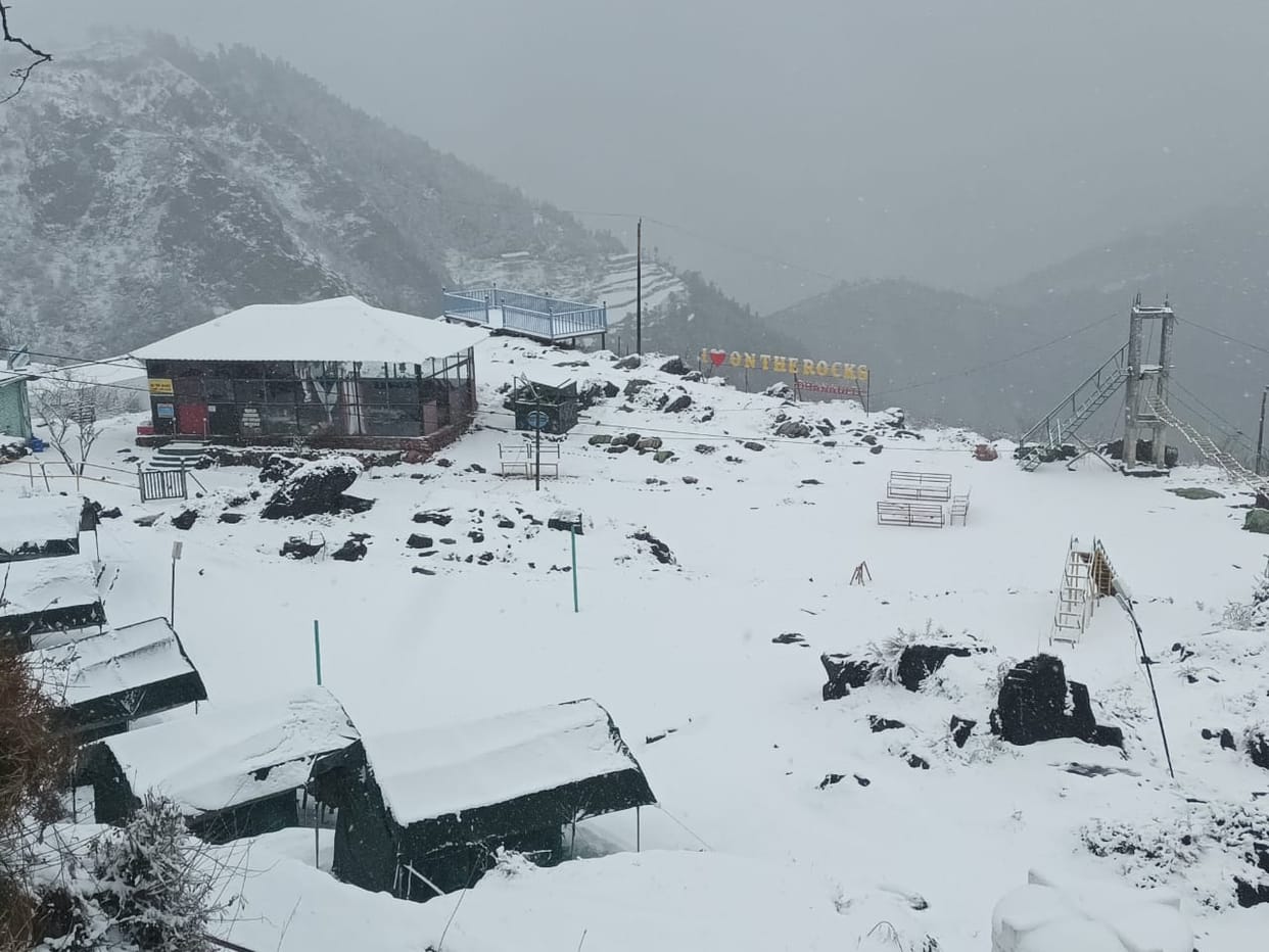 Uttarakhand weather update rainfall in plains and snowfall in hilly areas of state including char dham
