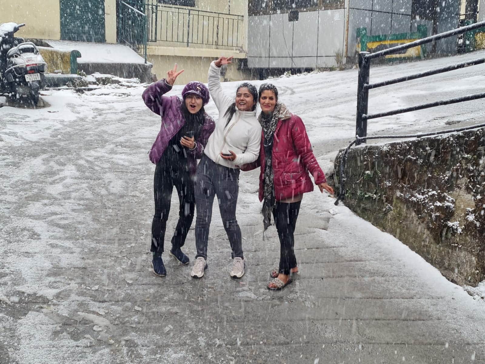 Uttarakhand Weather Update today: Rain and snowfall in many areas, see photos