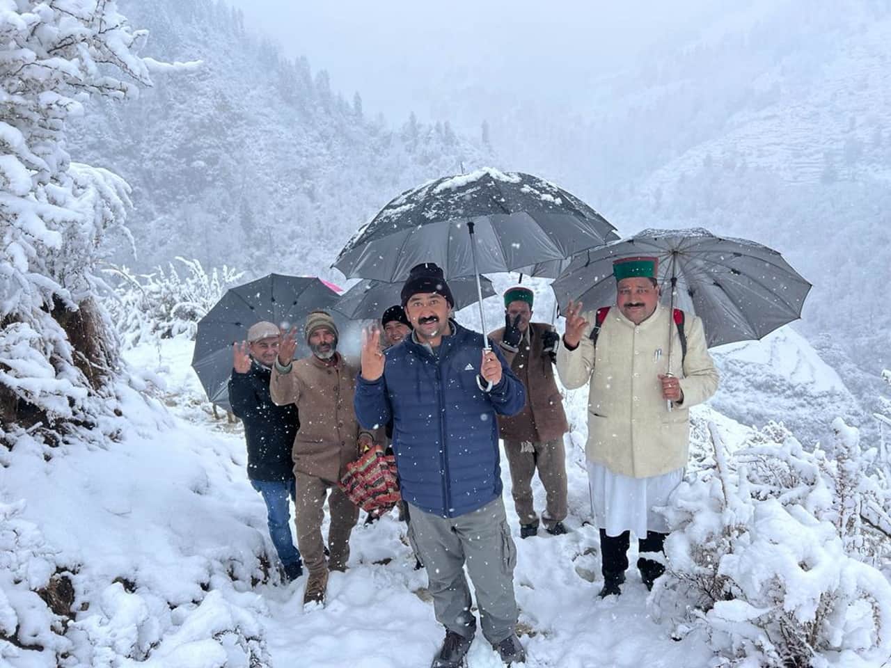 Uttarakhand Weather Update today: Rain and snowfall in many areas, see photos