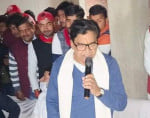 फोटो-04एयूआरपी-19- कार्यकर्ताओं को संबोधित करते सपा के राष्ट्रीय महासचिव प्रोफेसर राम गोपाल यादव। ?