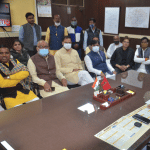 ग्वालियर में कांग्रेस विधायक के नेतृत्व में नेताओं ने कलेक्टर से मुलाकात कर दर्ज हुए केस पर विरोध जताया।