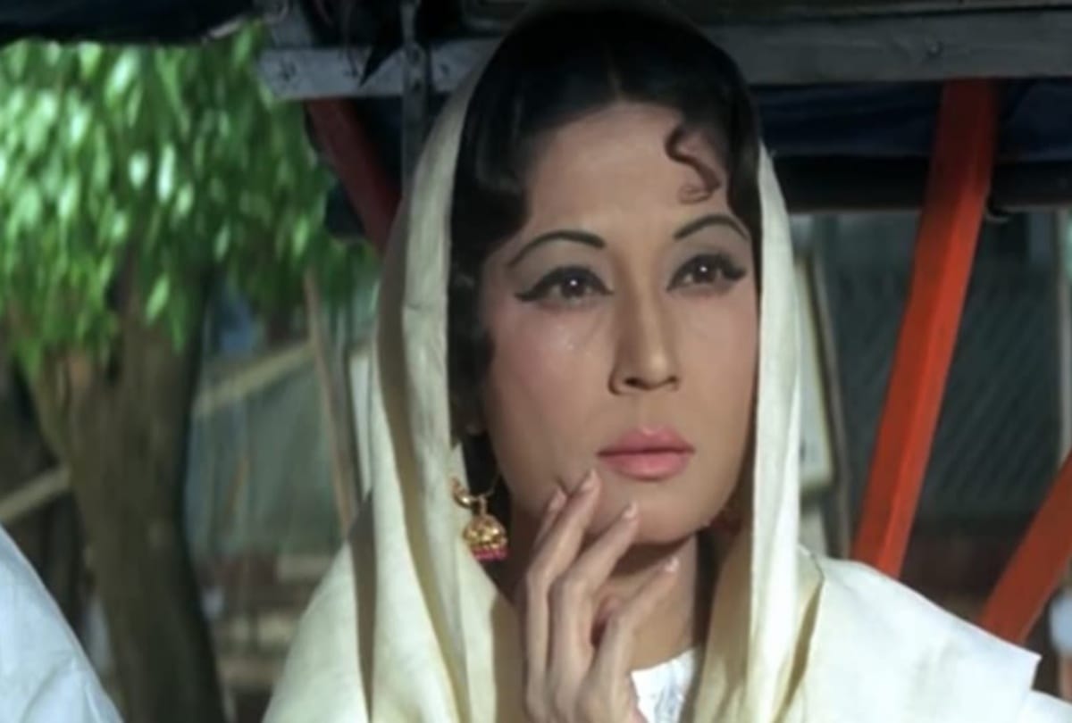 bioscope with Pankaj Shukla pakeezah kamal amrohi meena kumari raaj kumar ashok kumar Ghulam mohammad
