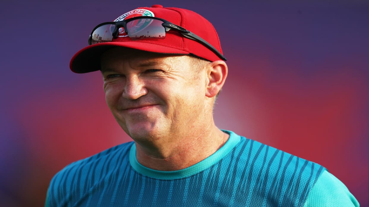 IPL vs PSL Big blow to Pakistan Super League Multan Sultans coach Andy Flower left team midway for IPL auction