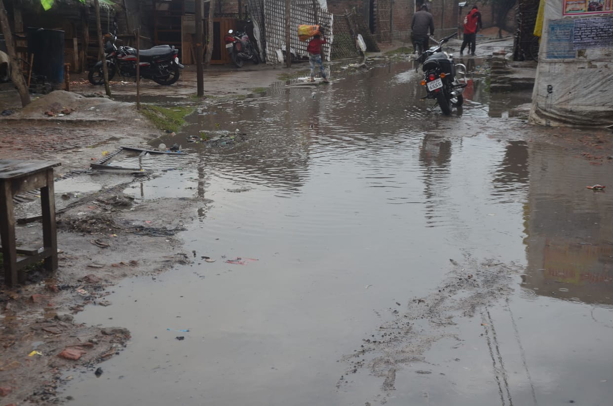 Waterlogging after the rain increased the difficulty