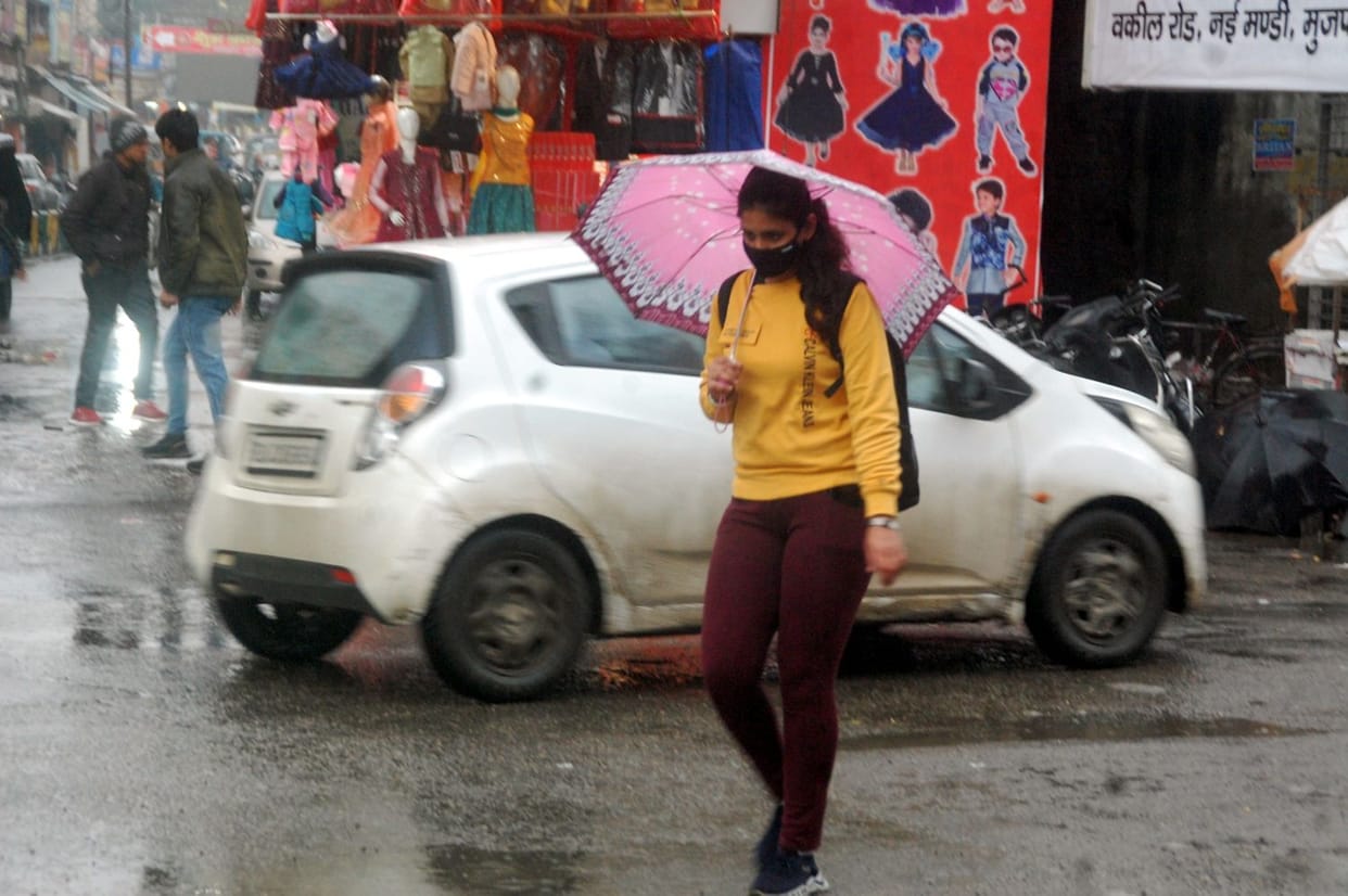 Unseasonal rain, wind speed up to 24 kmph