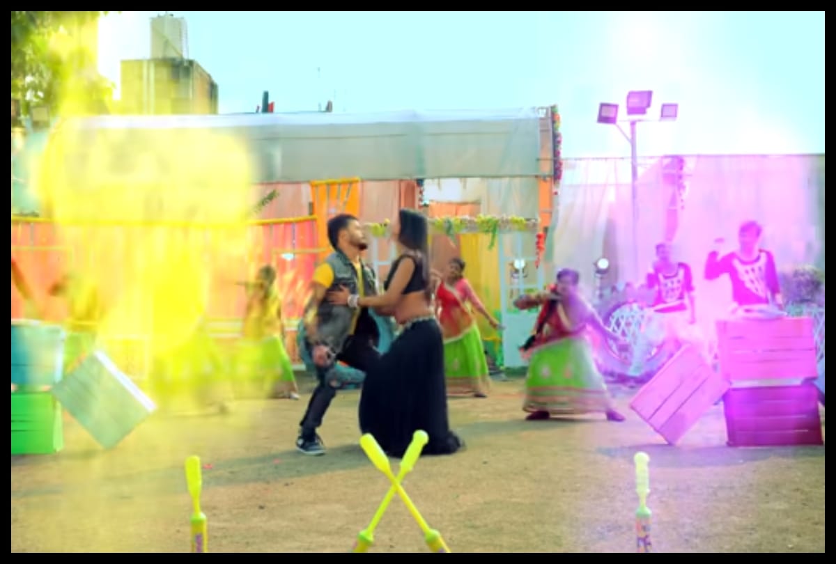 Bhojpuri singer Golu Gold made a new song on Allu Arjun's famous dialouge pushparaj jhukega nahi