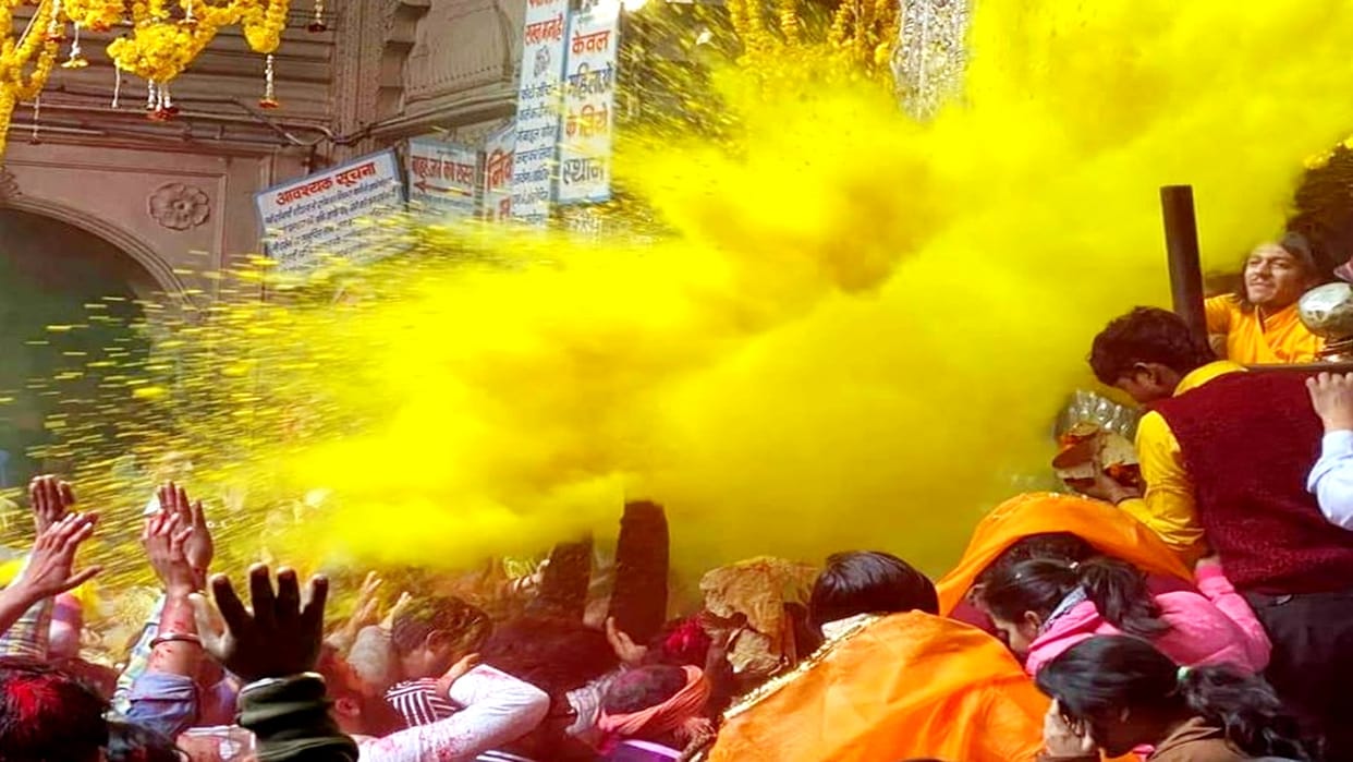 Holi 2022 :- The tradition going on from Saraikil since the time of British rule