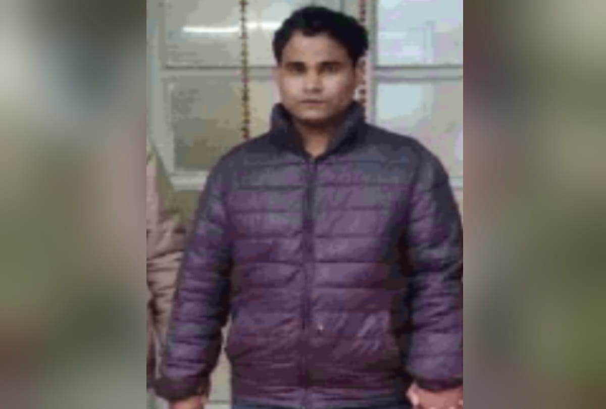 Delhi husband killed wife mercilessly with cooker cylinder and knife sat for hours with dead body know the reason behind cruelty
