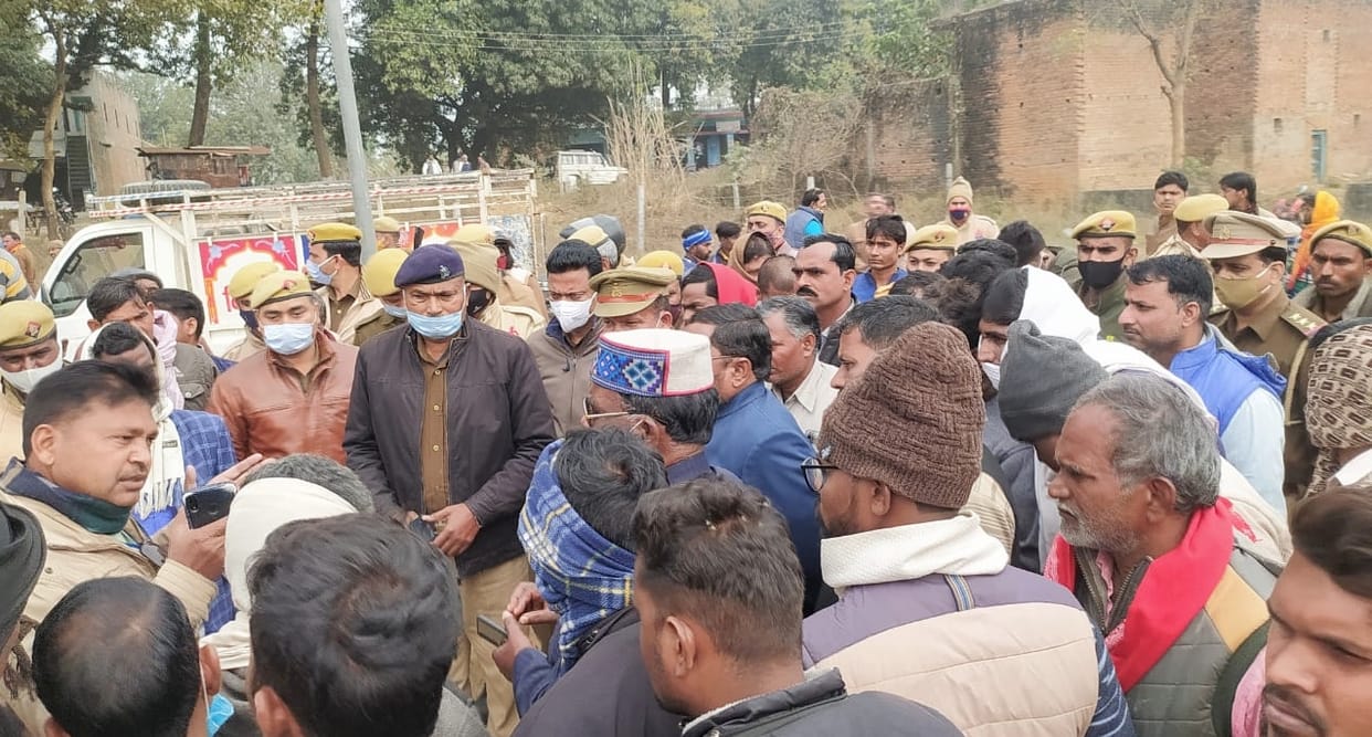 Tractor driver died due to beating, villagers created ruckus for four hours