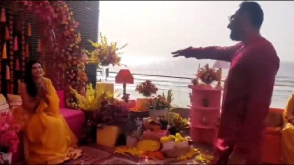 Karishma Tanna Varun Bangera Haldi Ceremony: Varun Bangera dances for Karishma Tanna videos viral