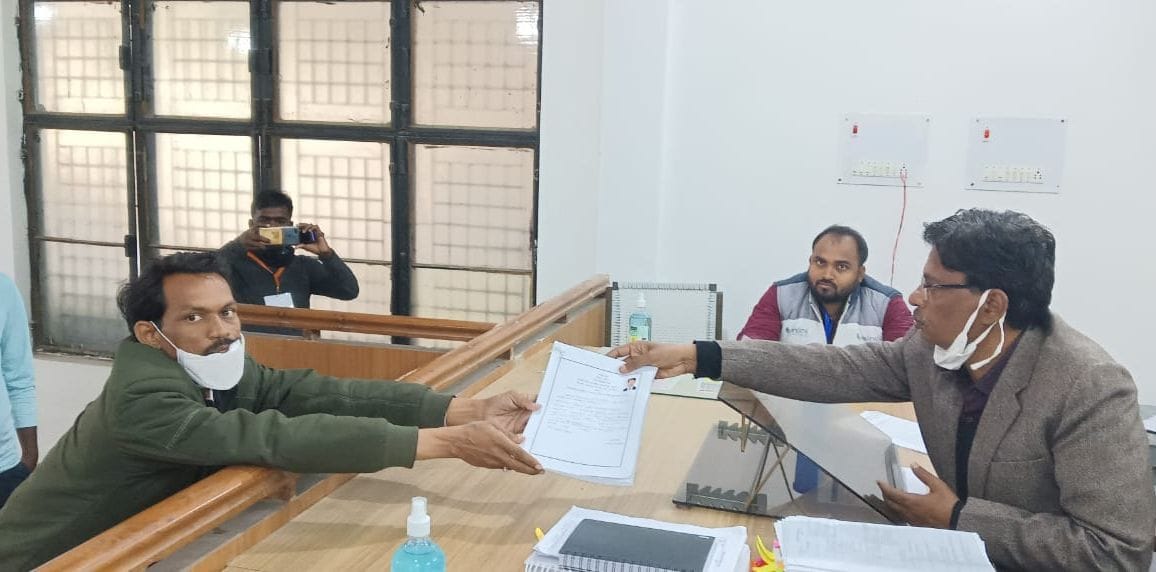 Independent candidate Vijay Kumar filled the form from Chail