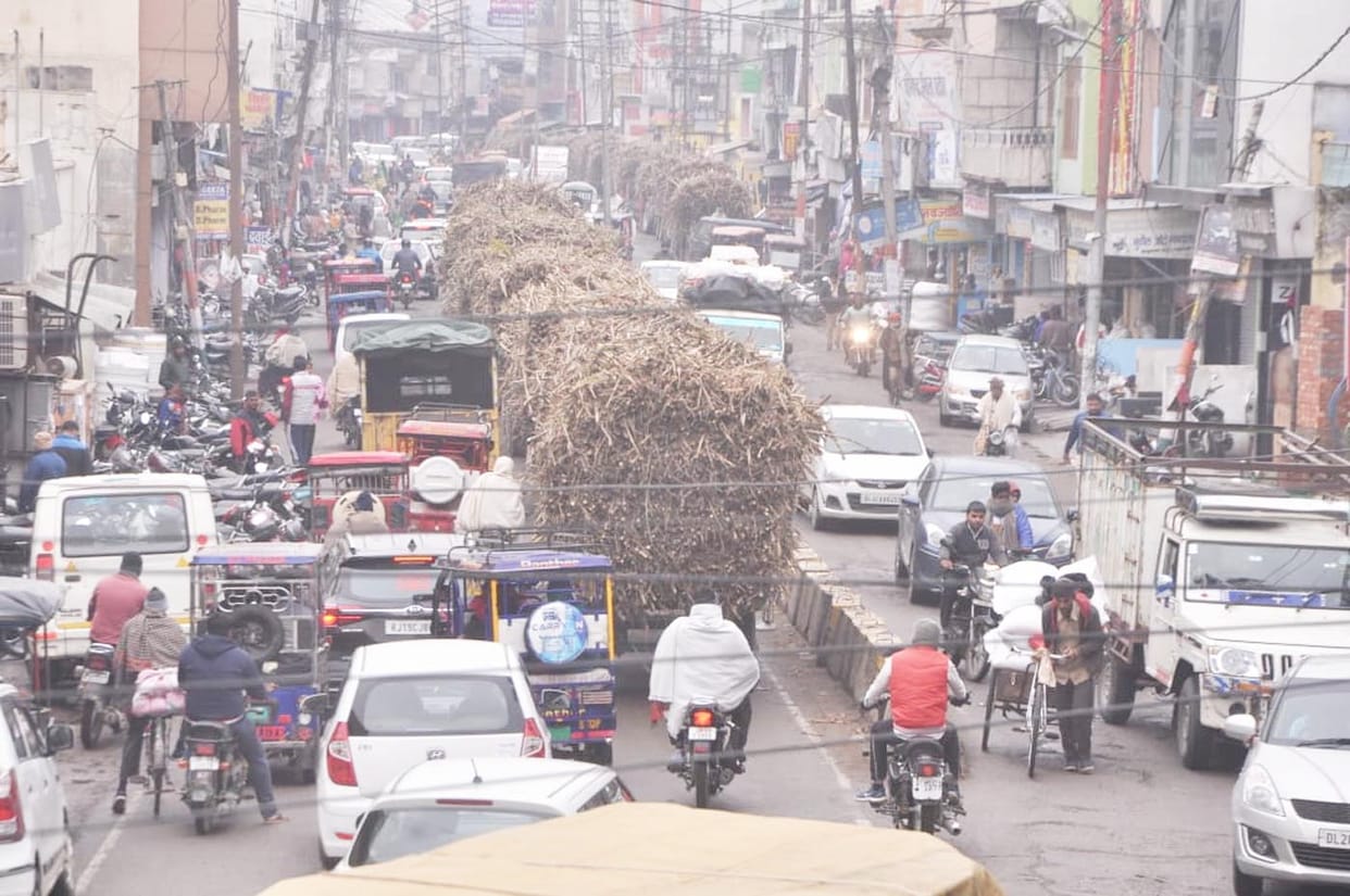 Traffic jam due to more vehicles laden with sugarcane in the mill