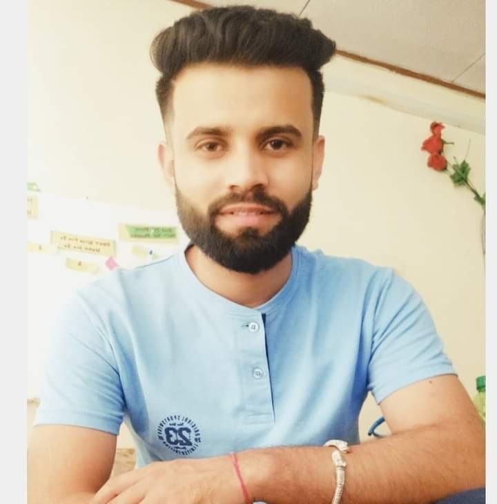 palvi and rahul pass neet examination