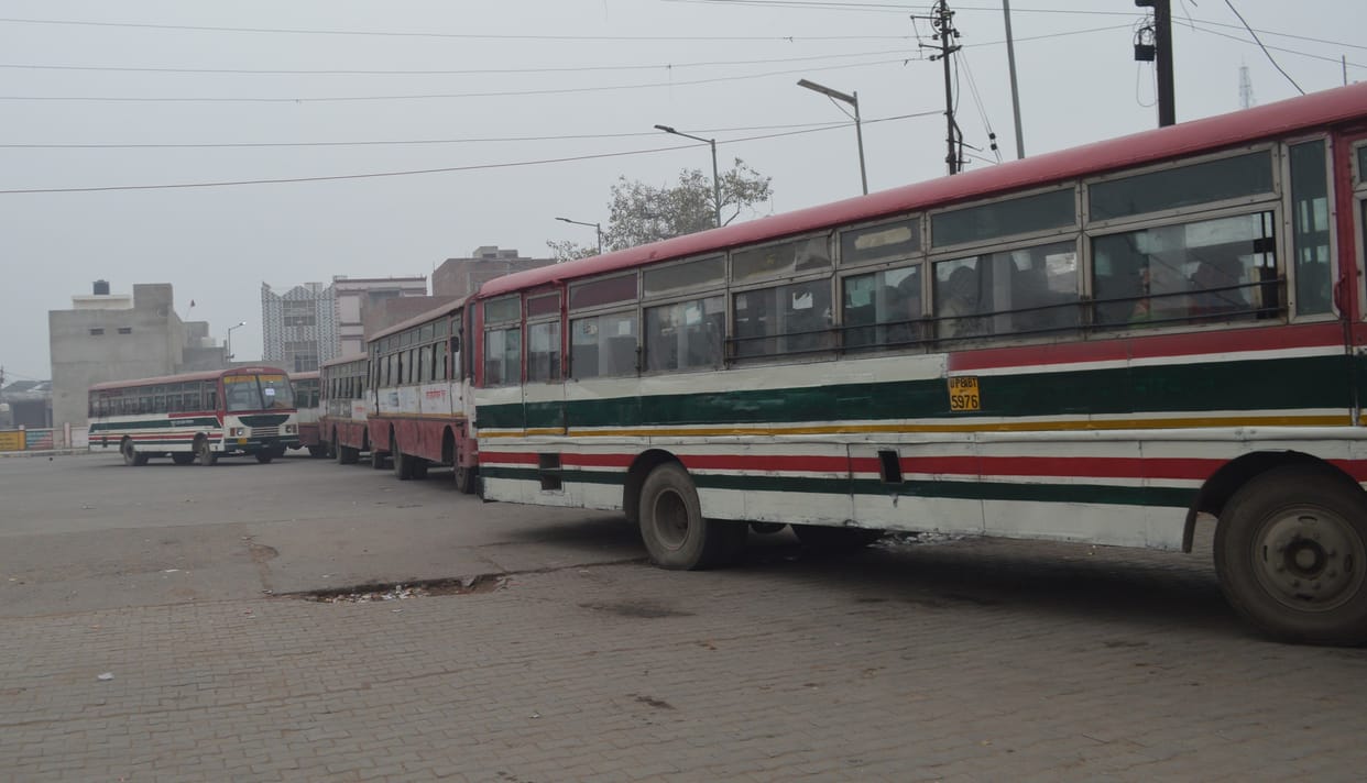 Hathras: 23 buses of roadways sent for election duty