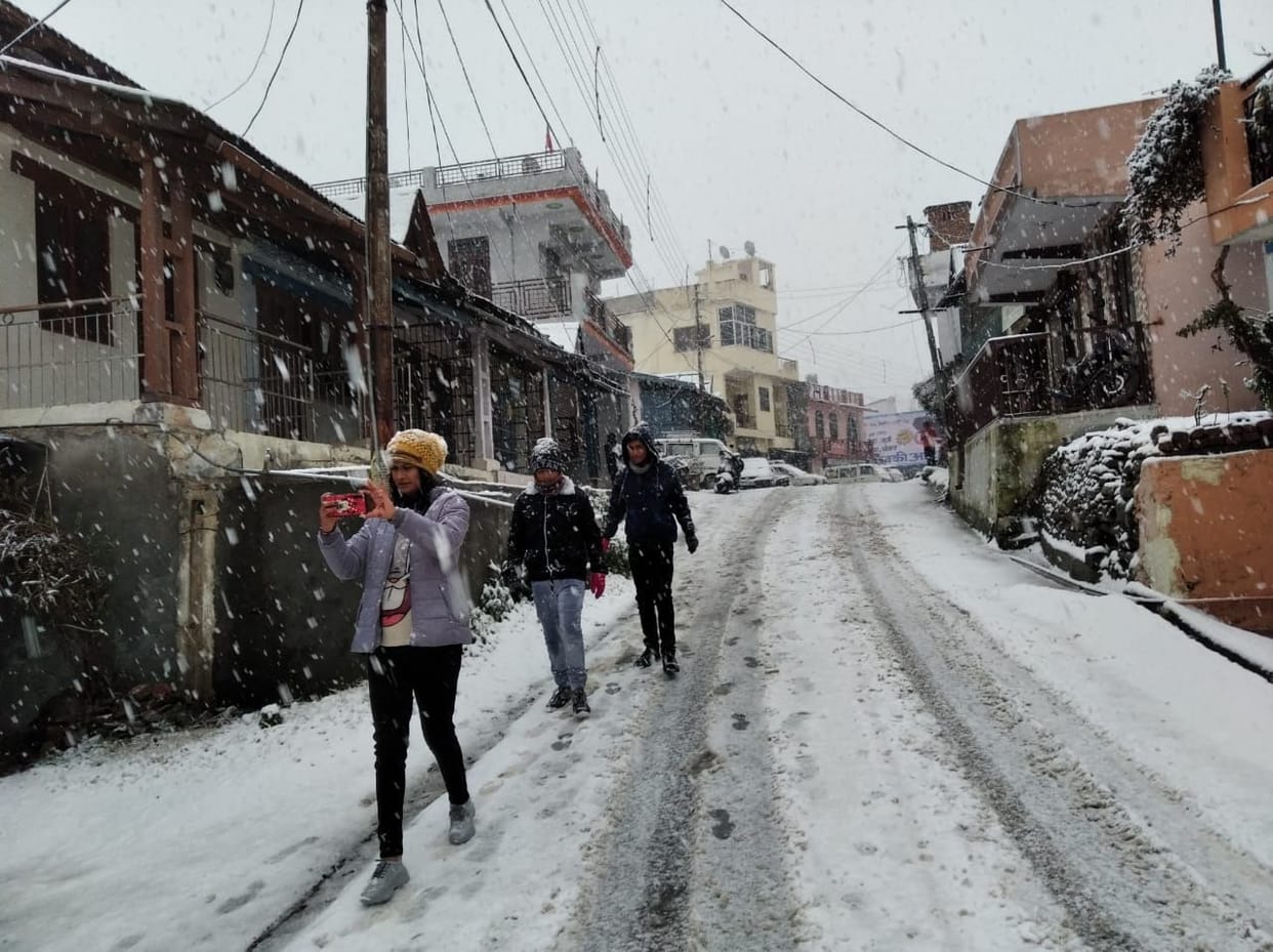 Ranikhet People Never Forgets 1997 Snowfall