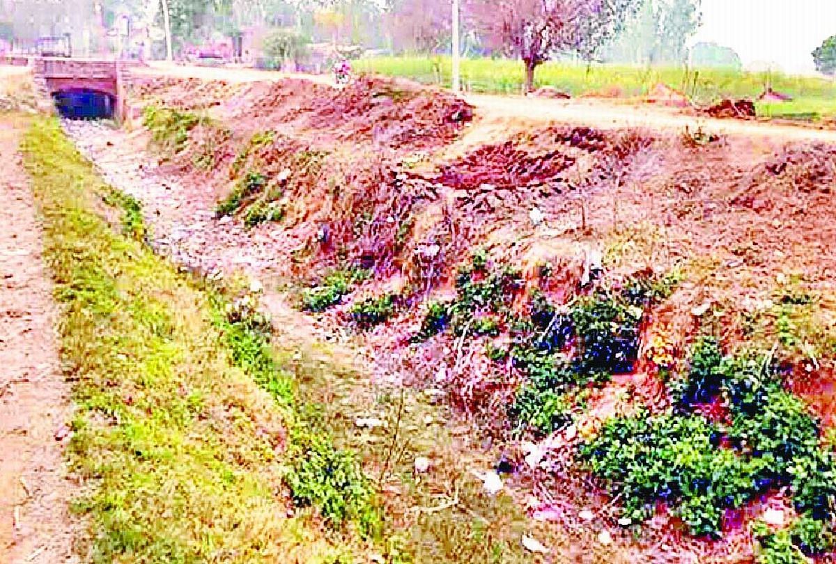 सूखा पड़ा रजबहा