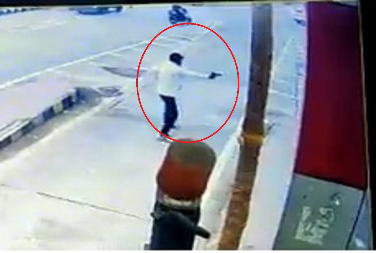 Attack on Asaduddin Owaisi accused had already bought weapons four years ago.