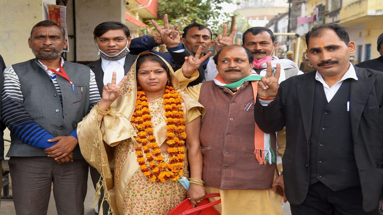 Prayagraj: 10 including Manju Sant of Congress filed nomination