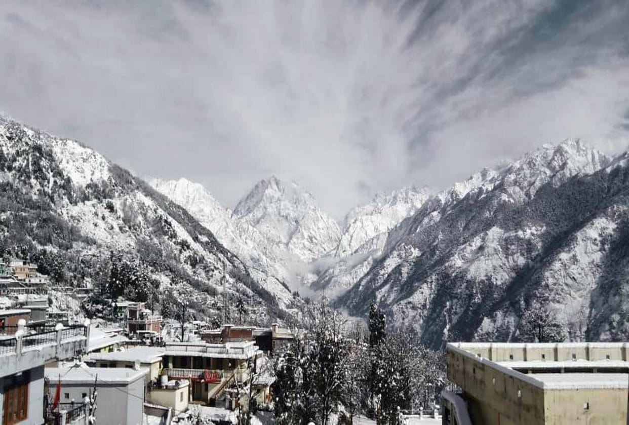 snowfall in Uttarakhand: snowfall and rain continue in friday, see photos