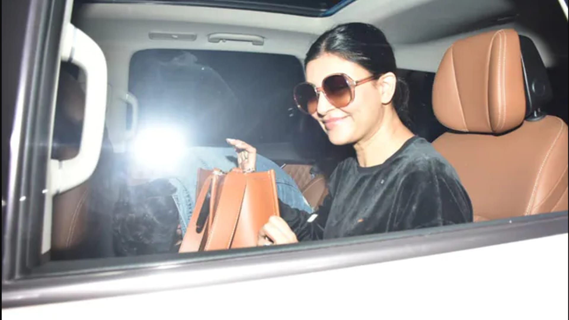 Sushmita Sen was seen with ex boyfriend Rohman Shawl hid his face after seeing the camera