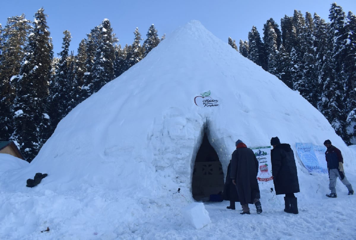 World's largest igloo restaurant built in Gulmarg