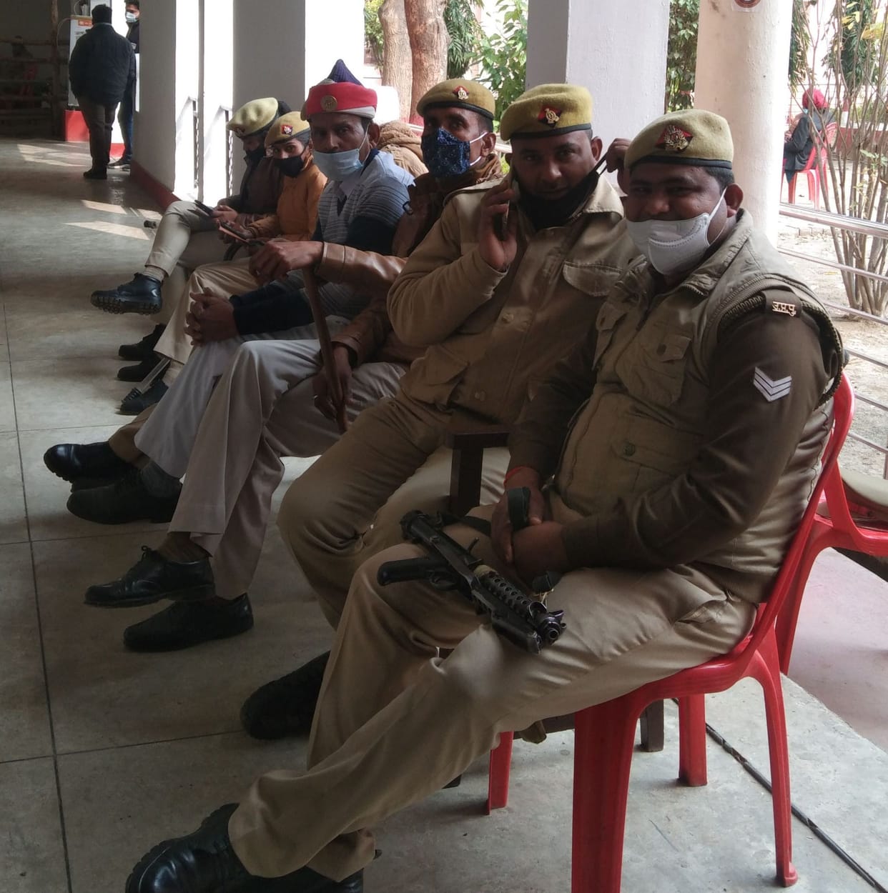 Assembly elections : Four took back the pamphlets, now 43 candidates in the fray