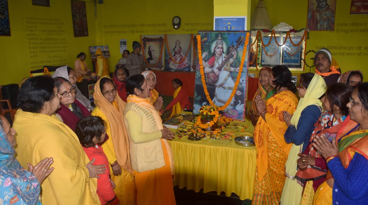 Worshiped Maa Saraswati, sought the boon of knowledge