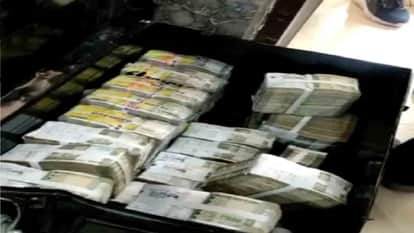 Kanpur: Cash worth crores recovered from two vans during checking, police seized money