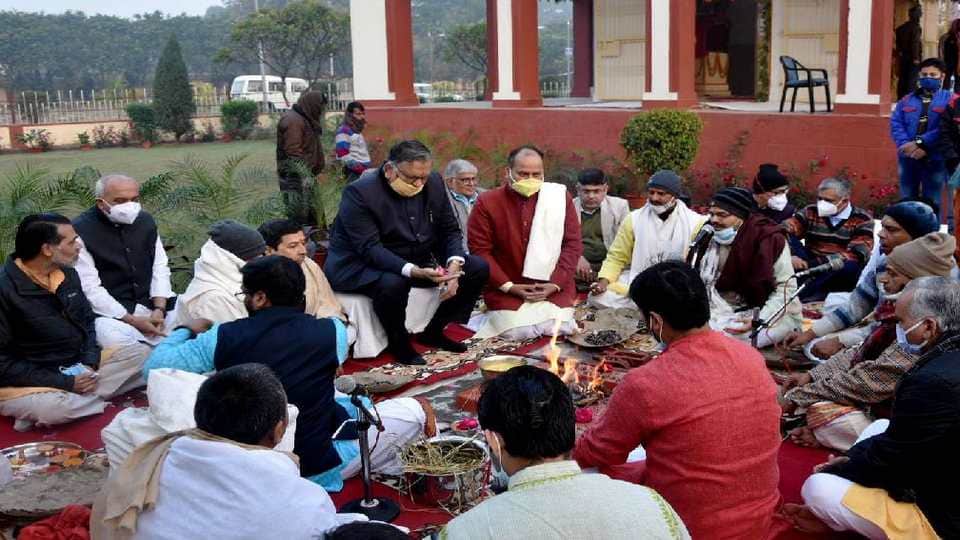 BHU 107th Foundation Day: Vice Chancellor Havan pujan On Vasant Panchami said We have to move forward following the values of Mahamana