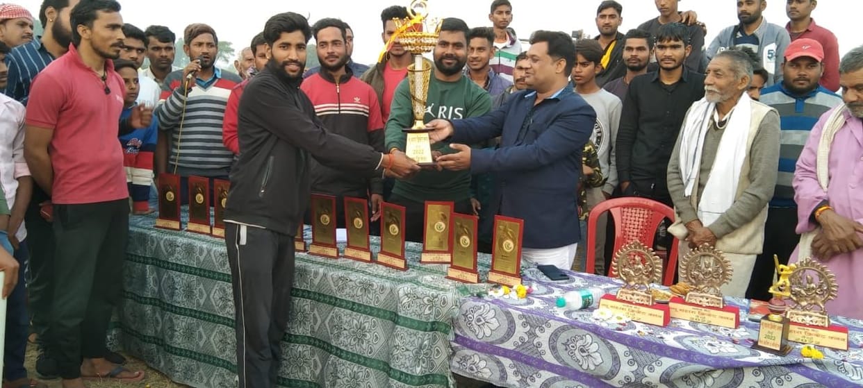 prize,cricket,match,team,man
