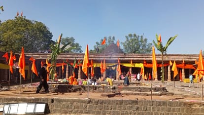 Vasant Panchami in Dhar: Bhojshala, waving saffron flag, chanting of Maa Saraswati