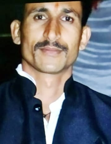 SSB jawan commits suicide by slitting his throat in Mirchiya