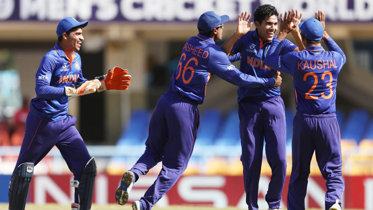 India vs England Under19 world cup final: Raj Bawa took five wickets in final, father Sukhwinder Singh Cricket coach of Yuvraj Singh  Grand Father Tarlochan London Olympics Gold