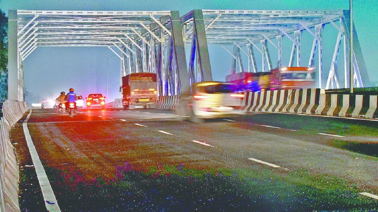 Traffic starts on second lane of ISBT flyover in Agra