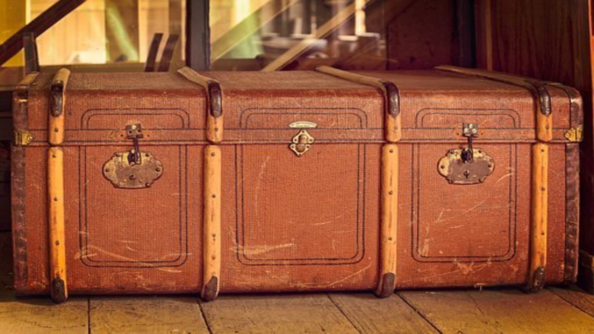 Karnataka student hides girlfriend in suitcase to take her out of hostel video viral