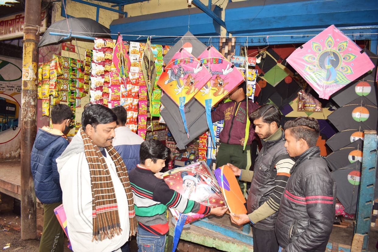 Today Vasant Panchami will be celebrated, kites and manjha sold a lot