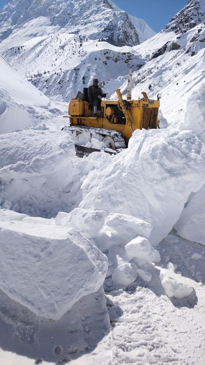 road closed due to snow