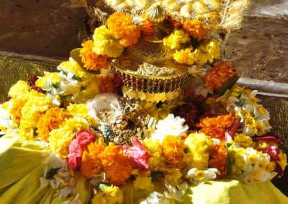 Ram Mandir: अयोध्या से 374 साल पहले लाए थे भगवान रघुनाथ की मूर्ति, जानें रोचक इतिहास Ram Mandir ayodhya: Kullu Himachal has a 374 year-old connection with Ayodhya
