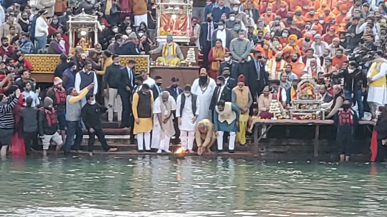 Uttarakhand: Rahul Gandhi offers prayers and ganga Aarti at Har Ki Pauri in Haridwar,see photos