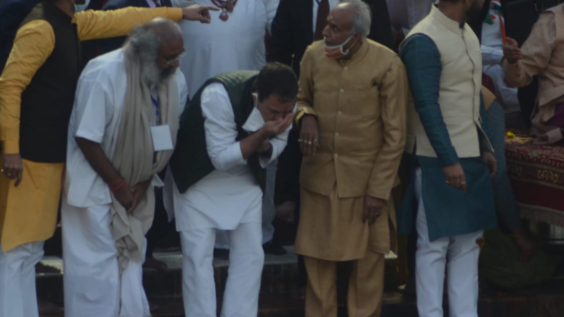 Uttarakhand: Rahul Gandhi offers prayers and ganga Aarti at Har Ki Pauri in Haridwar,see photos
