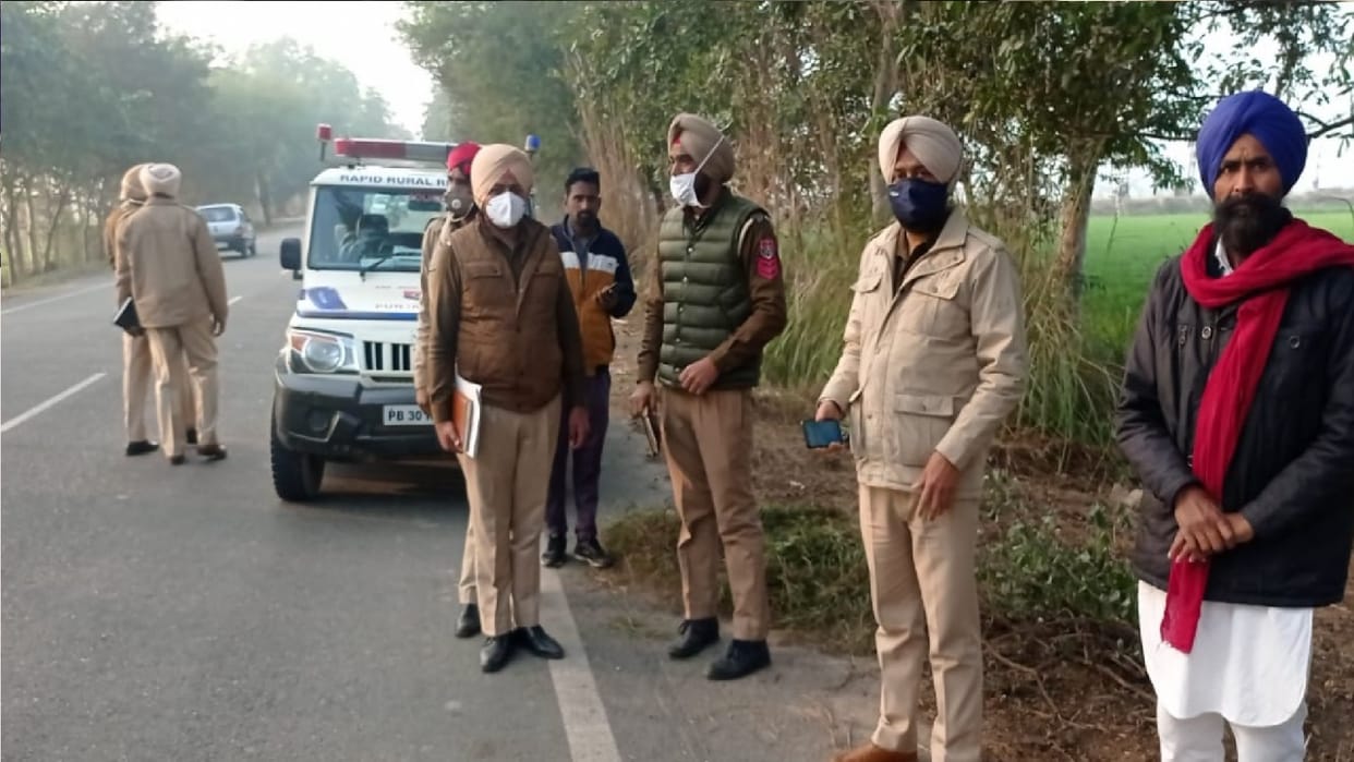 speeding car crushed laborers sitting on roadside In Punjab four including three women died